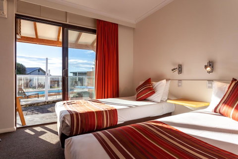 Beachfront Bicheno - Tourism Cairns 25