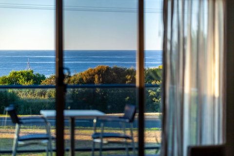 Beachfront Bicheno - Tourism Cairns 21