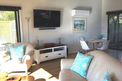 THE LOFT @ Bay Of Fires Seascape - Tourism Cairns 13