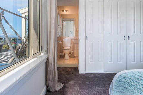 Sunrise On The Bay - Tourism Cairns 15