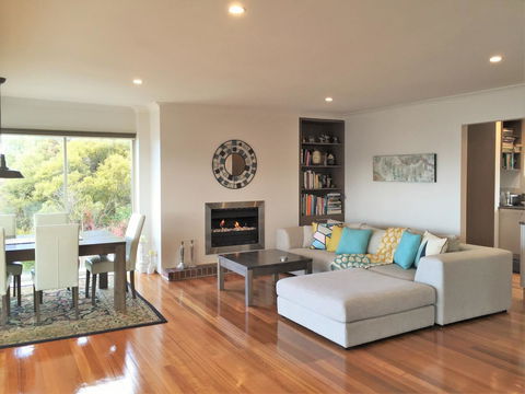 Sunrise On The Bay - Tourism Cairns 9