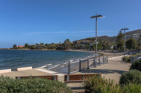 Sunrise On The Bay - Tourism Cairns 19