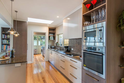 Sunrise On The Bay - Tourism Cairns 3