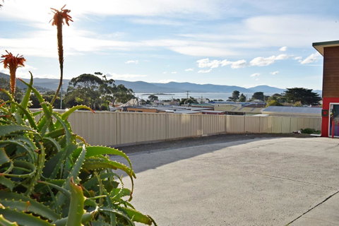 Bicheno Backpackers - Tourism Cairns 24