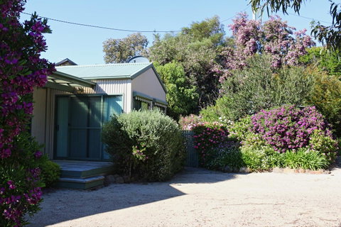 Hazards Beach House - Tourism Cairns 0