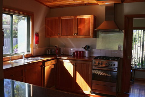 Hazards Beach House - Tourism Cairns 4