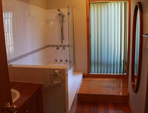 Hazards Beach House - Tourism Cairns 9