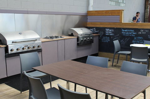 The Nook Backpackers - Tourism Cairns 43