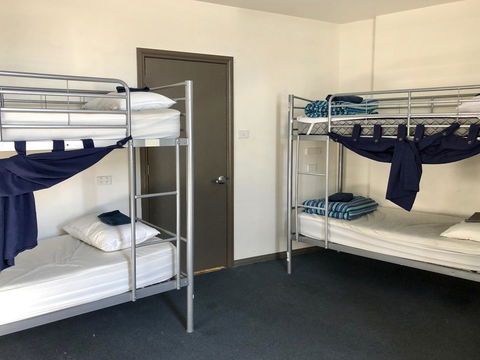 The Nook Backpackers - Tourism Cairns 40