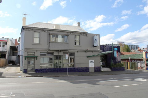 The Nook Backpackers - Tourism Cairns 27