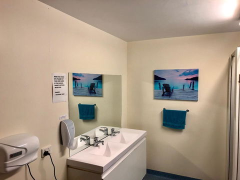 The Nook Backpackers - Tourism Cairns 14