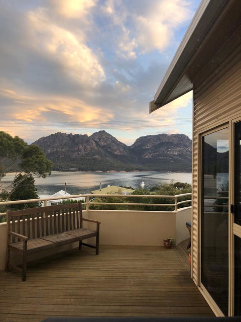 Freycinet Beach House - Tourism Cairns 4