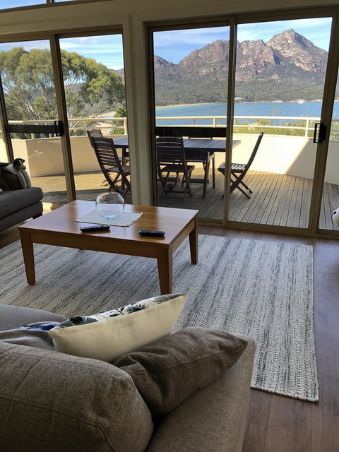 Freycinet Beach House - Tourism Cairns 3