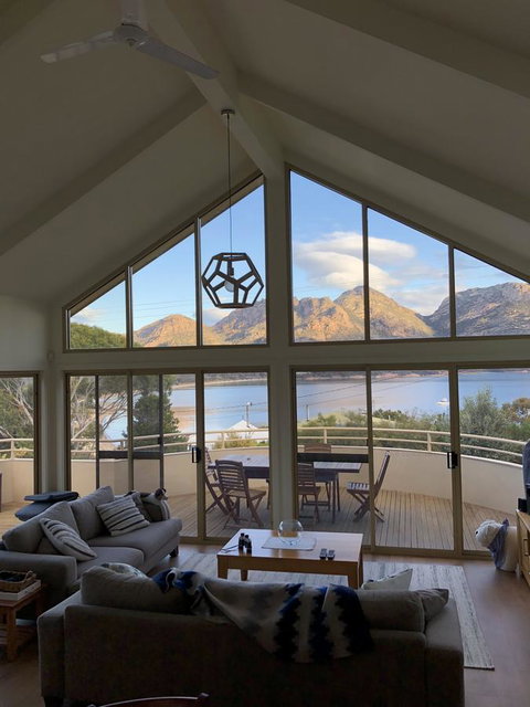 Freycinet Beach House - Tourism Cairns 0