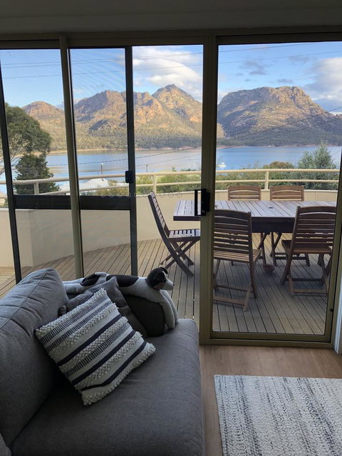 Freycinet Beach House - Tourism Cairns 11
