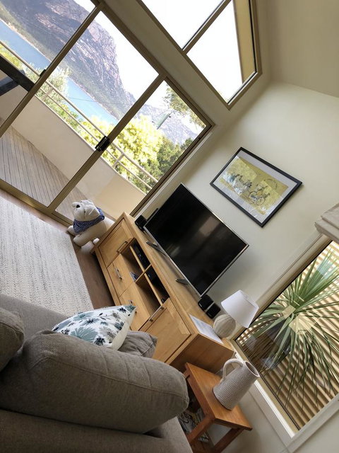 Freycinet Beach House - Tourism Cairns 7