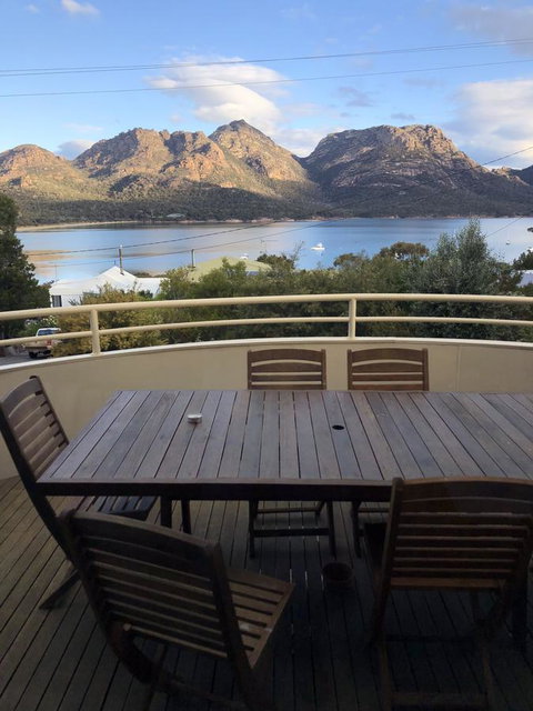 Freycinet Beach House - Tourism Cairns 2