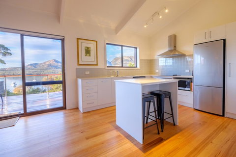 Arthouse Freycinet - Tourism Cairns 8