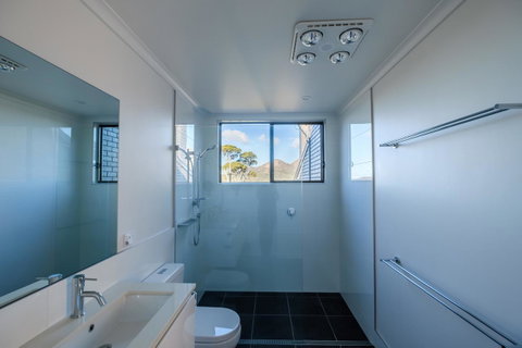 Arthouse Freycinet - Tourism Cairns 16