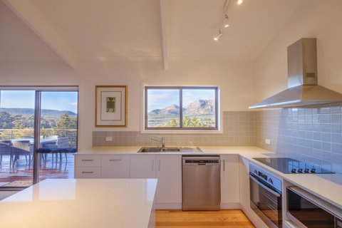 Arthouse Freycinet - Tourism Cairns 9