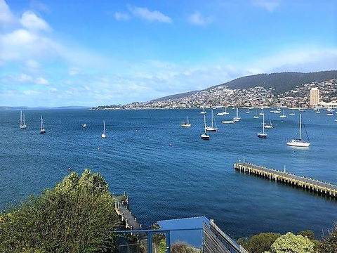 My Hobart Stay - Holiday Rentals - Tourism Cairns 0