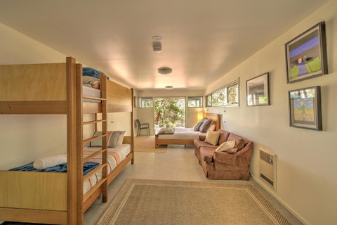 Freycinet Eco Luxe ~ Forest ~ Ocean ~ Mountain - Tourism Cairns 8