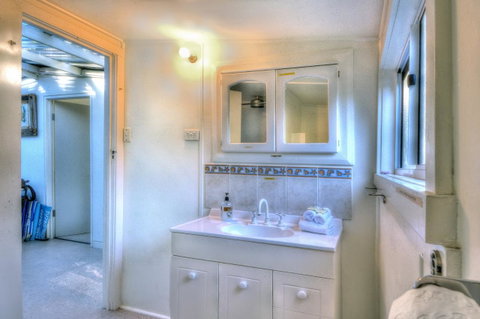 Cove Cottage - Tourism Cairns 17