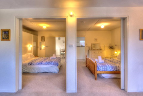 Cove Cottage - Tourism Cairns 7