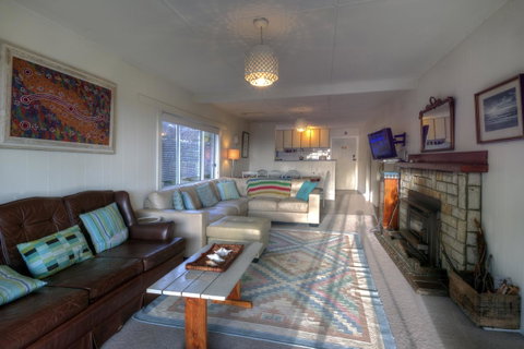 Cove Cottage - Tourism Cairns 4