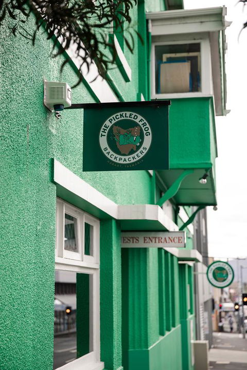 The Pickled Frog - Tourism Cairns 15