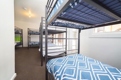 The Brunswick Hotel - Tourism Cairns 30