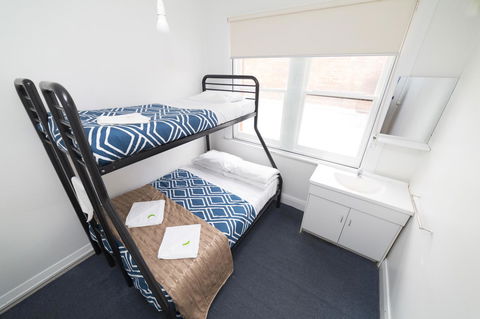 The Brunswick Hotel - Tourism Cairns 18