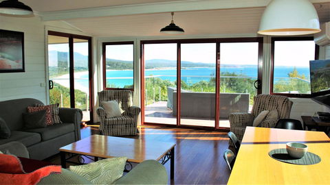 DOLPHIN LOOKOUT COTTAGE - Amazing Views Of The Bay Of Fires - Tourism Cairns 1