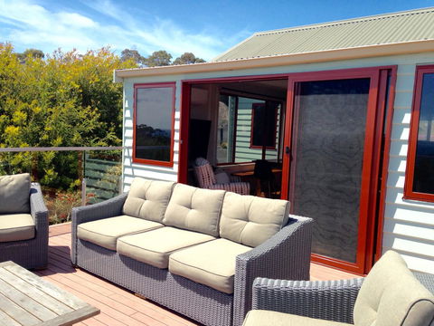 DOLPHIN LOOKOUT COTTAGE - Amazing Views Of The Bay Of Fires - Tourism Cairns 4