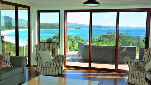 DOLPHIN LOOKOUT COTTAGE - Amazing Views Of The Bay Of Fires - Tourism Cairns 14