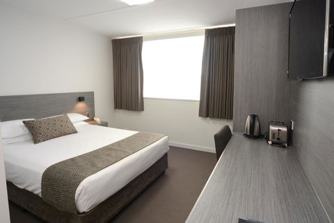 Bridge Hotel - Tourism Cairns 10