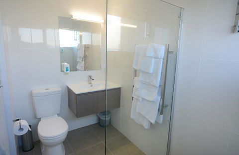 Bridge Hotel - Tourism Cairns 4