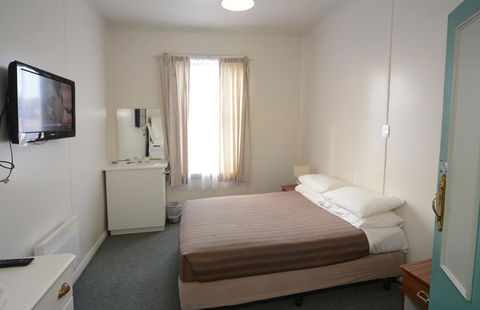 Bridge Hotel - Tourism Cairns 14