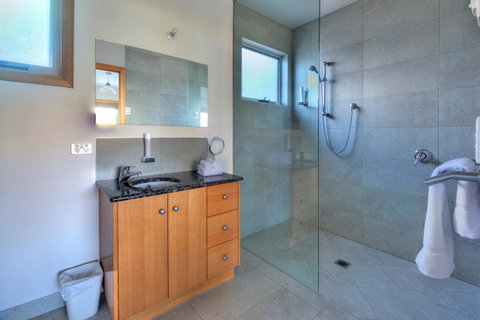 Freycinet Stone Studio 5 - Greystone - Tourism Cairns 5