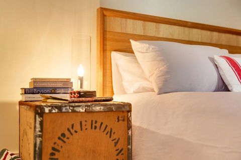 WEST NEST | Classic 3BR Hobart Terrace BEST Location, View, Close To City - Tourism Cairns 8