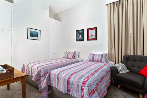 WEST NEST | Classic 3BR Hobart Terrace BEST Location, View, Close To City - Tourism Cairns 12