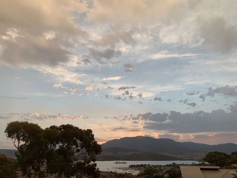 Finnview House - Tourism Cairns 2