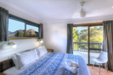 The Lookout ~ Large Family House With Views - Tourism Cairns 7