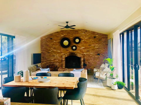 EMBRACING EVANDALE - Hosted By L'Abode Accommodation - Tourism Cairns 1