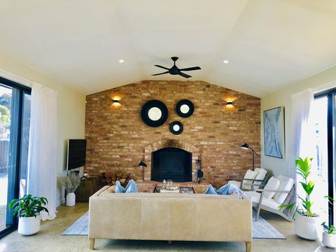 EMBRACING EVANDALE - Hosted By L'Abode Accommodation - Tourism Cairns 0