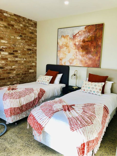 EMBRACING EVANDALE - Hosted By L'Abode Accommodation - Tourism Cairns 4