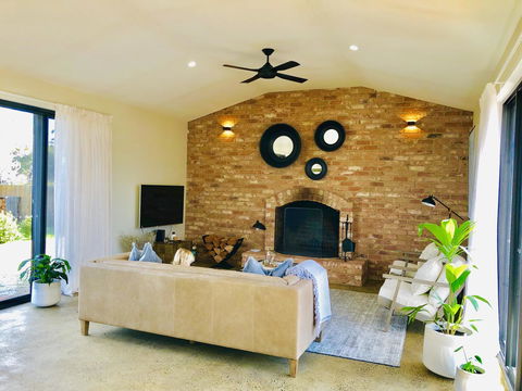 EMBRACING EVANDALE - Hosted By L'Abode Accommodation - Tourism Cairns 7