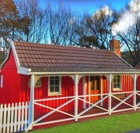 Platypus Playground Riverside Cottage - Tourism Cairns
