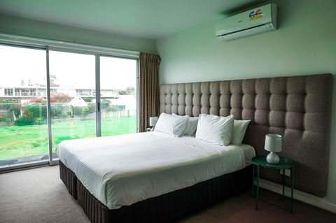 The Apollo - Tourism Cairns 18