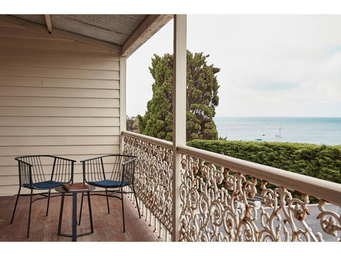 Hotel Sorrento - Tourism Cairns 1